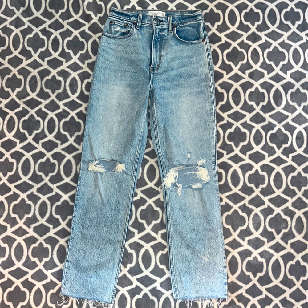 Abercrombie & Fitch the 90’s Straight Ultra Highrise size 27